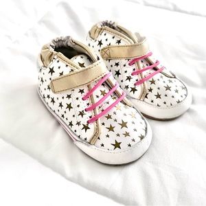 Robeez infant soft sole tennis shoes size 4 (9-12 months)